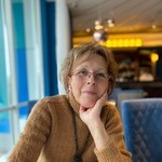 Marina, 71 (9 , 0 )