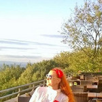 Leonor, 44 (4 , 0 )