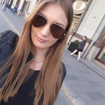 Lili, 34