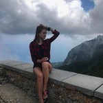 Виктория, 22